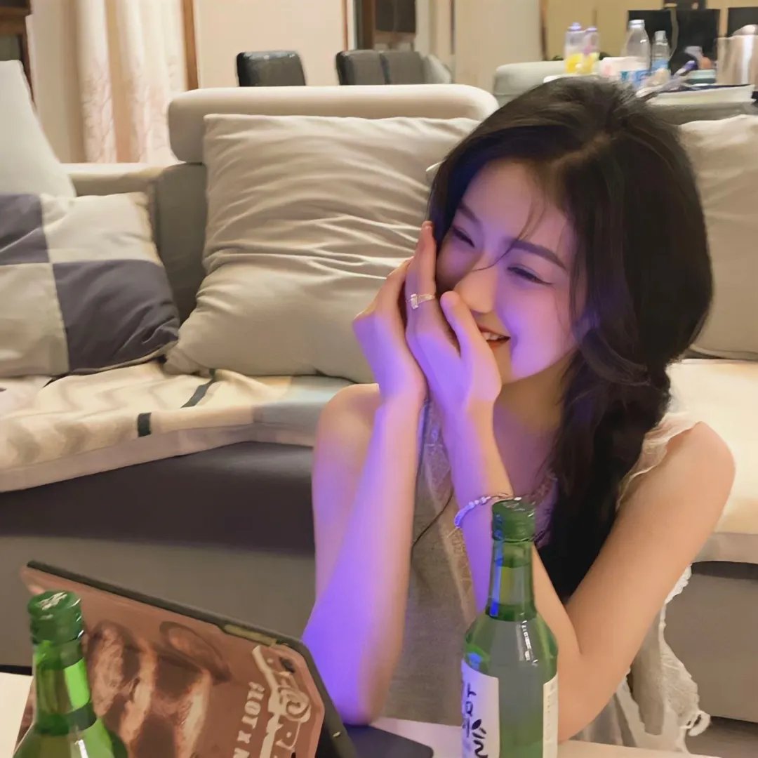 白富美前期跪求复合